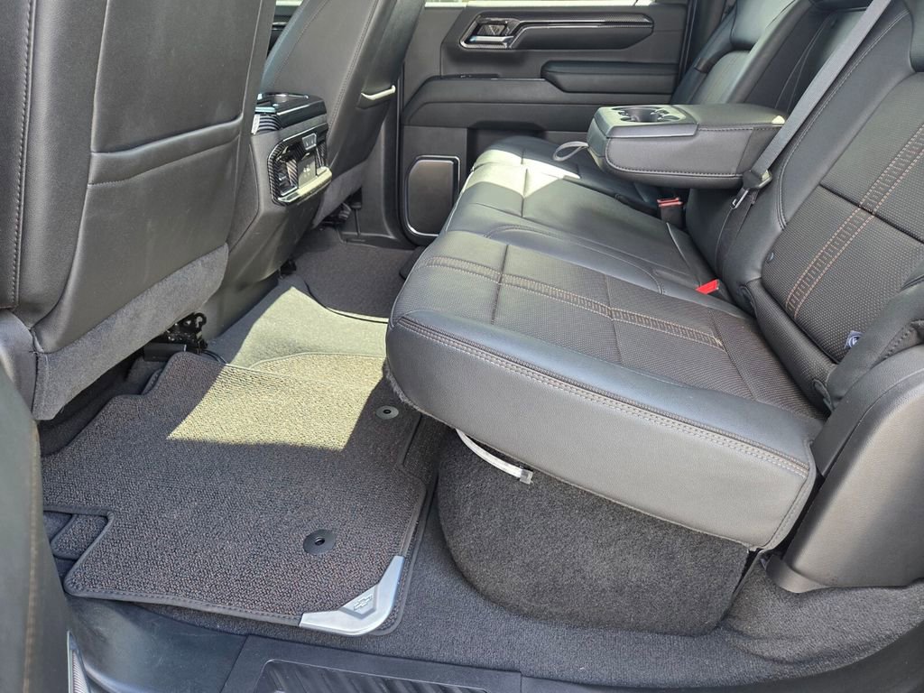 Used 2024 Chevrolet Silverado 2500 High Country w/ High Country Premium Package image 23