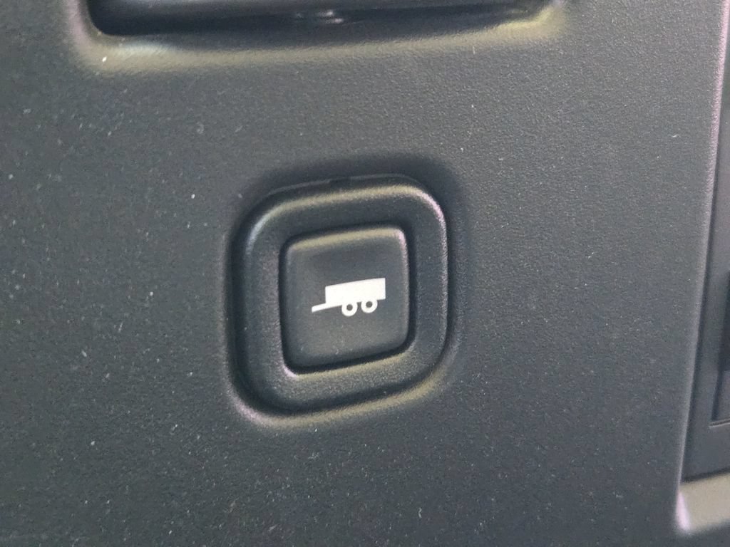 Used 2020 Chevrolet Express 2500 RWD image 23