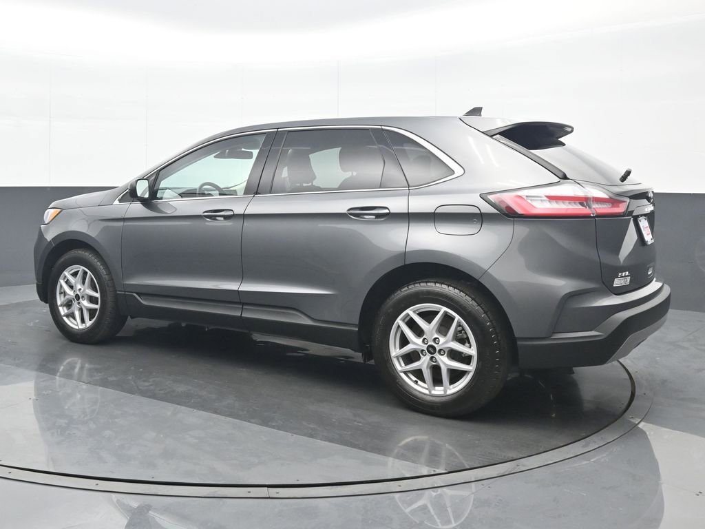 Used 2023 Ford Edge SEL w/ Convenience Package image 4