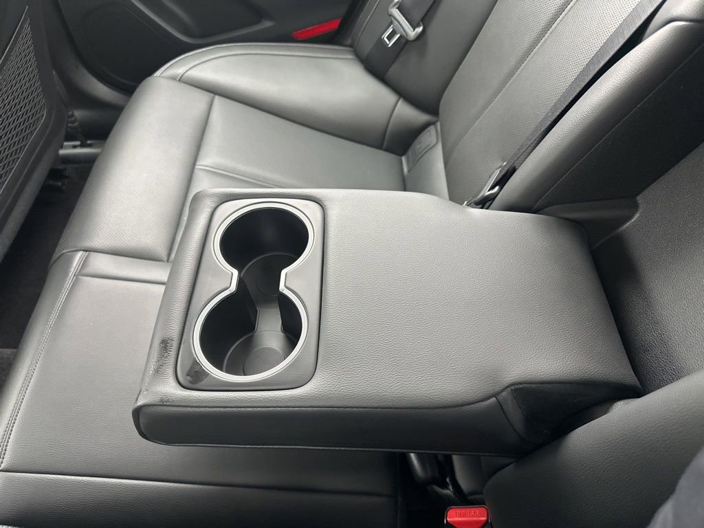 Used 2020 Genesis G70 2.0T image 32