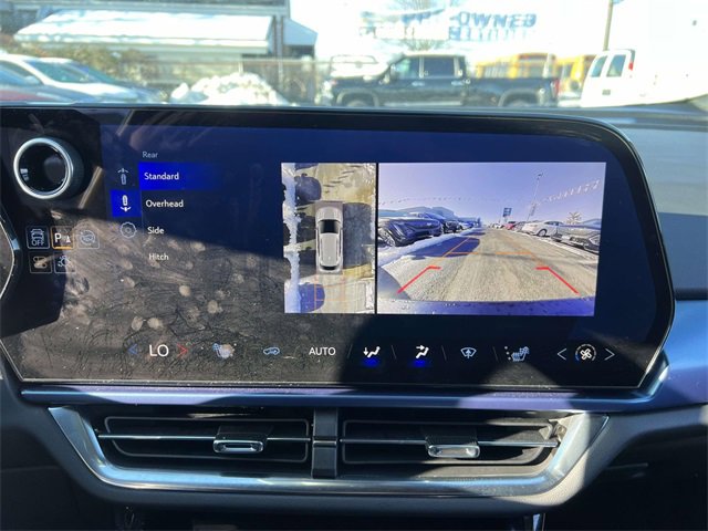 Used 2025 Chevrolet Equinox EV LT w/ Convenience Package image 23