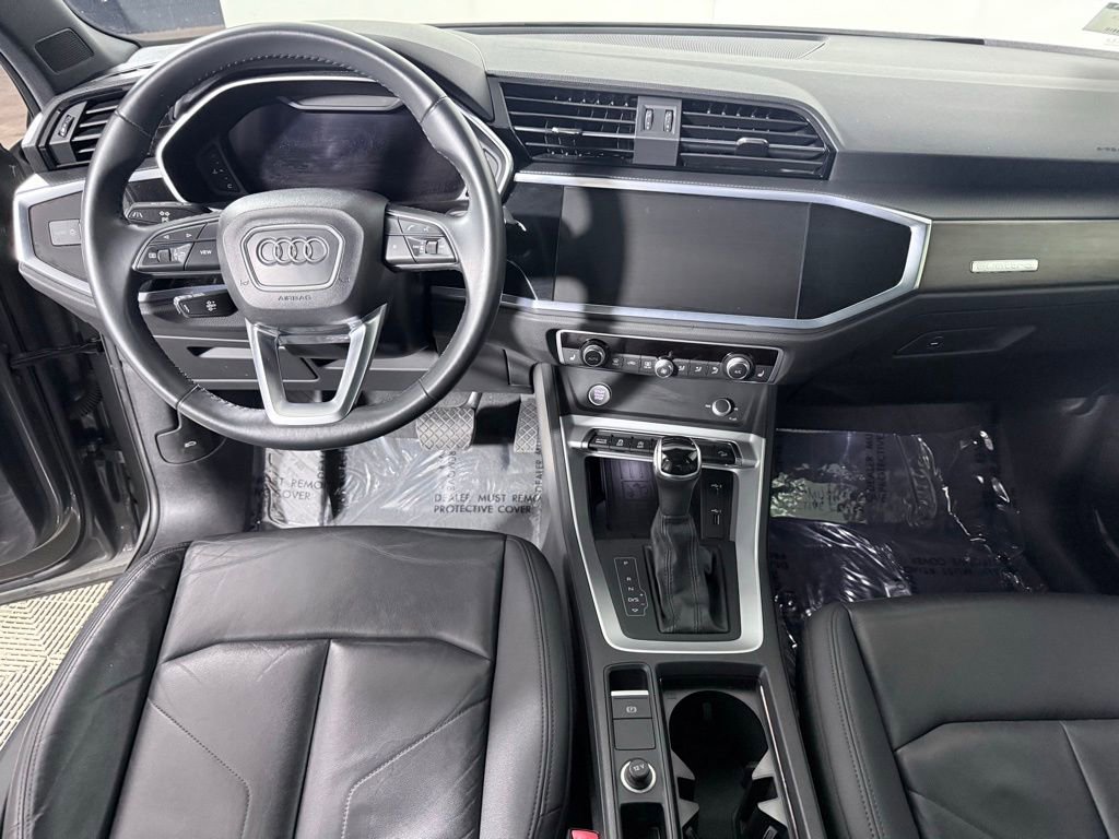 Used 2020 Audi Q3 2.0T Premium Plus w/ Premium Plus Package AWD/4WD image 9