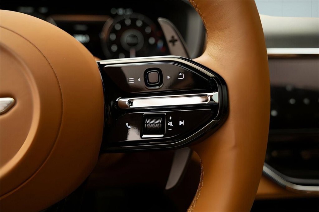 New 2025 Aston Martin DBX 707 image 37