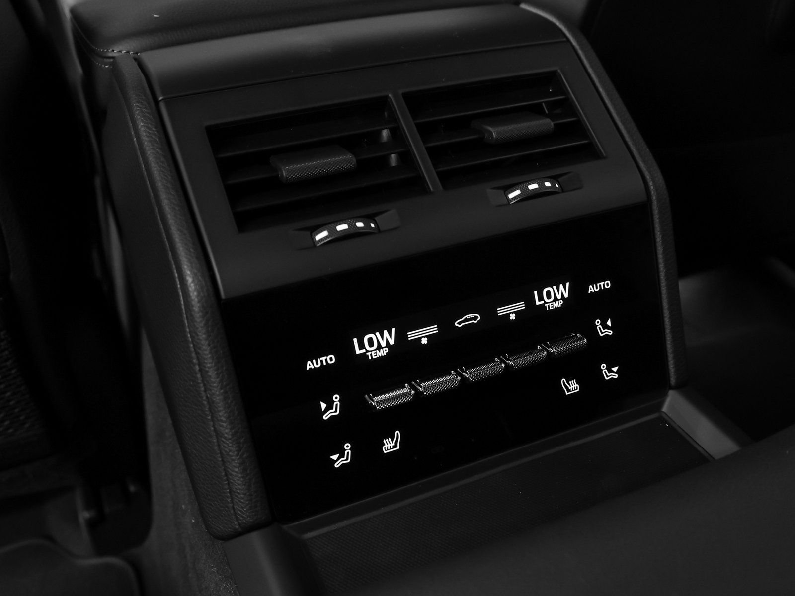 Certified 2025 Porsche Panamera 4 AWD/4WD image 35