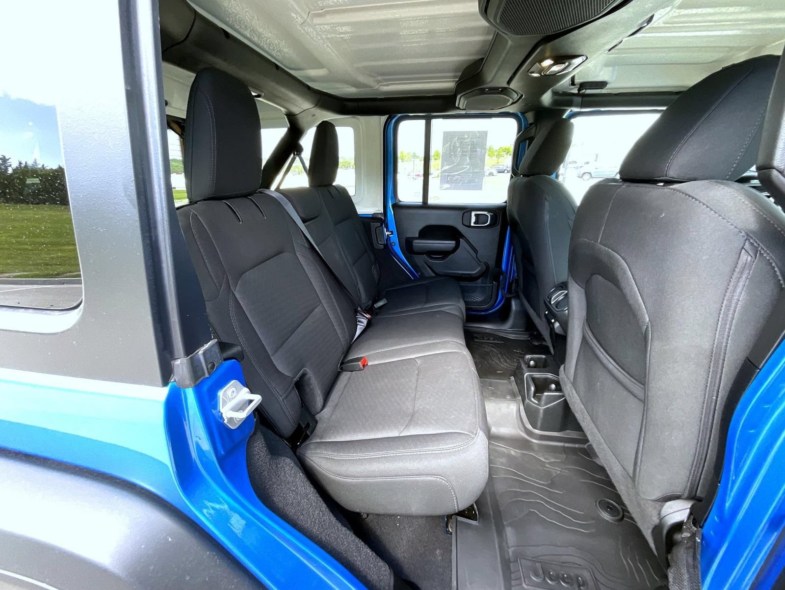 Used 2022 Jeep Wrangler Unlimited Sport AWD/4WD image 19