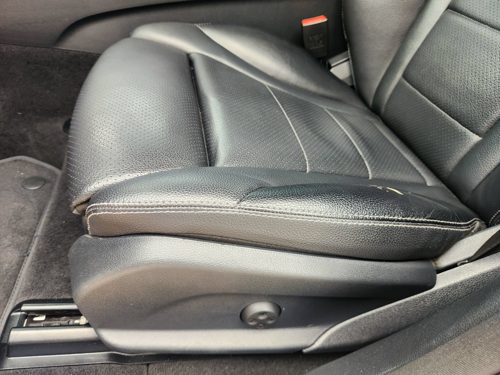 Used 2018 Mercedes-Benz GLC 300 image 24