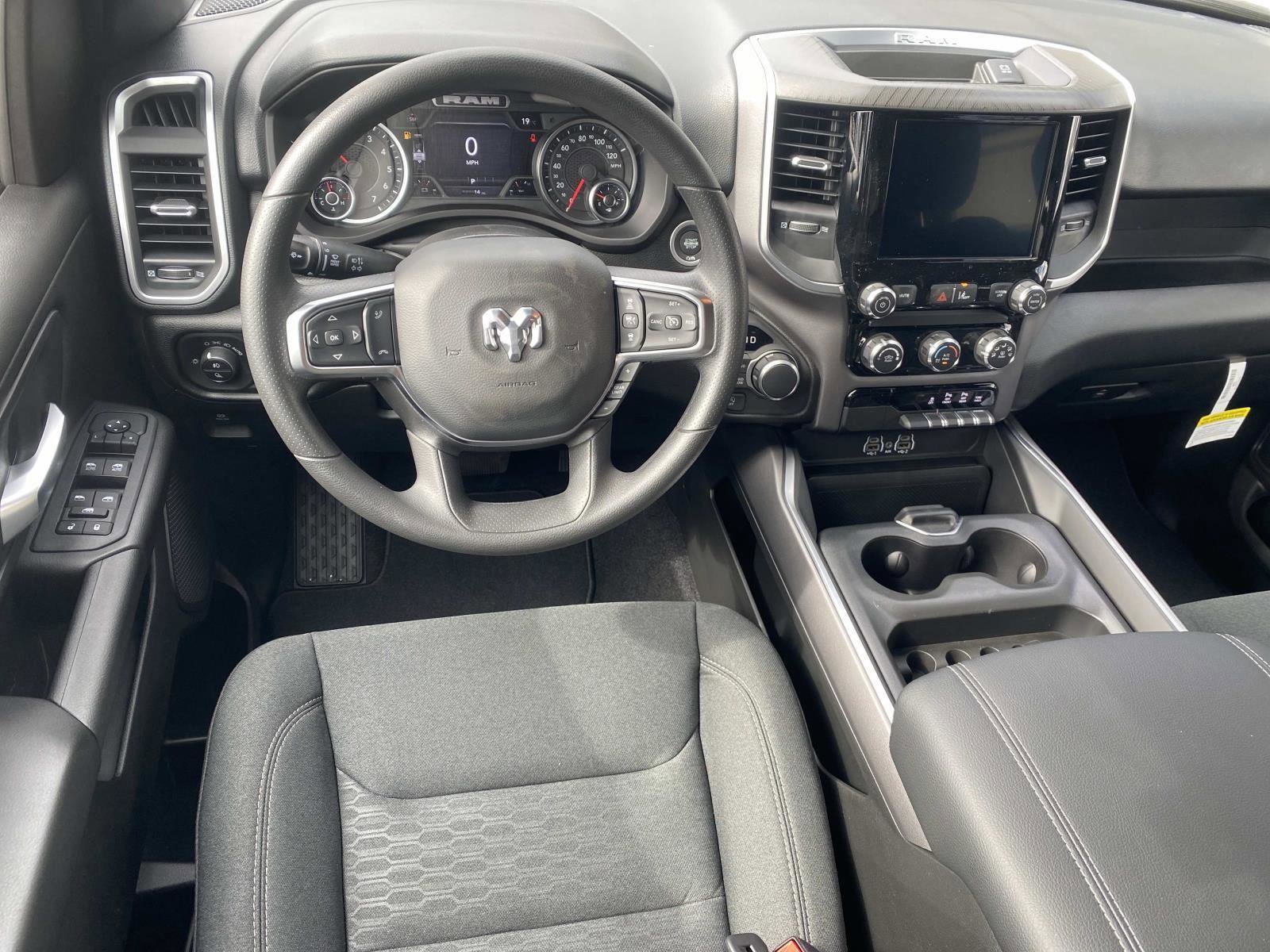 New 2026 RAM 1500 Express AWD/4WD image 11