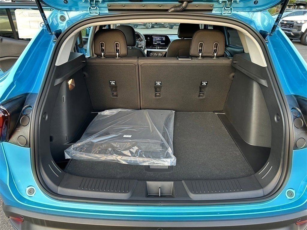 New 2025 Chevrolet Trax LS w/ LS Convenience Package FWD image 13