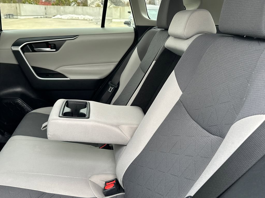 Used 2024 Toyota RAV4 XLE image 15