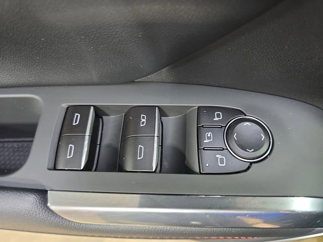 New 2026 Chevrolet Traverse RS w/ LPO, Floor Liner Package image 32