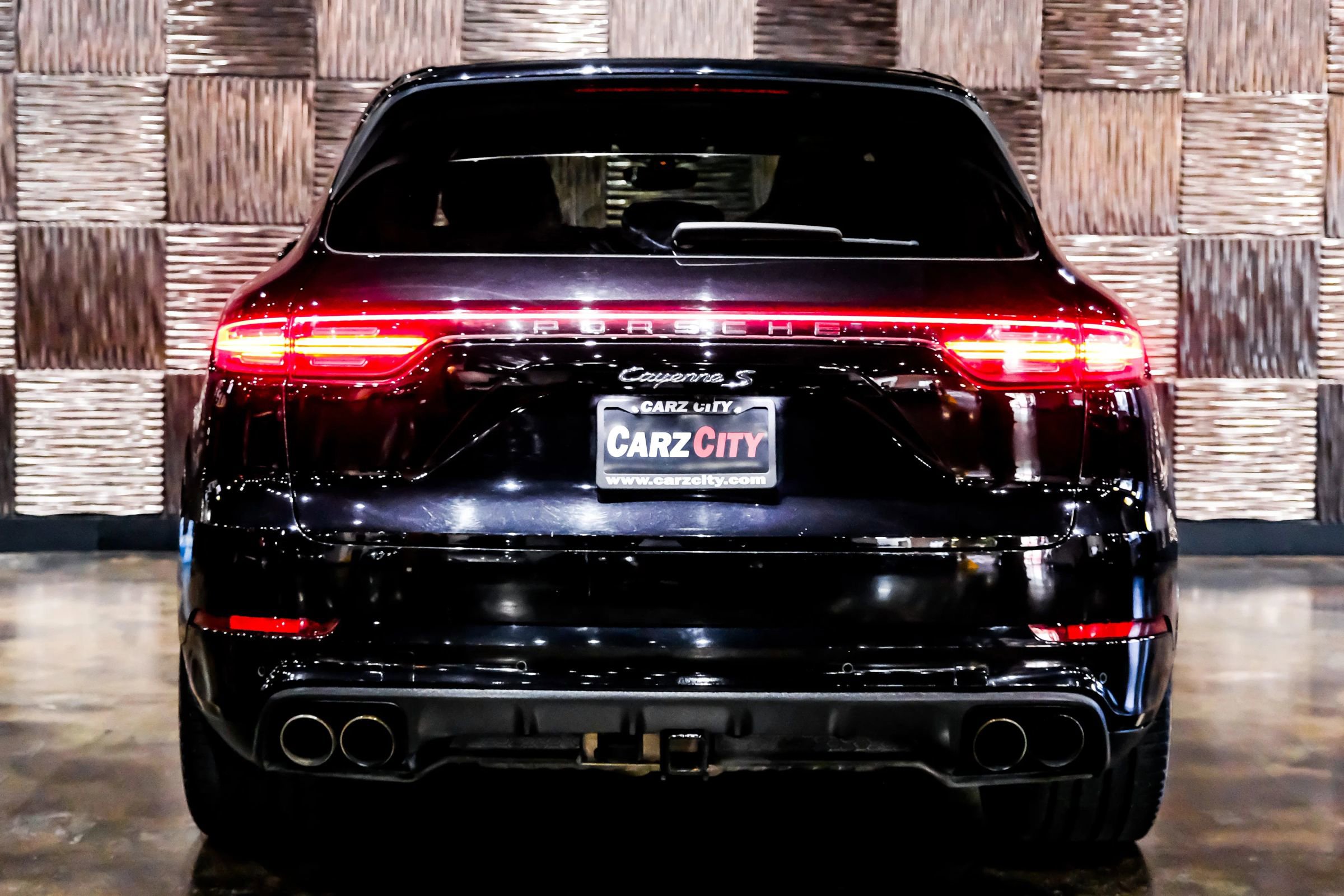 Used 2020 Porsche Cayenne S image 11