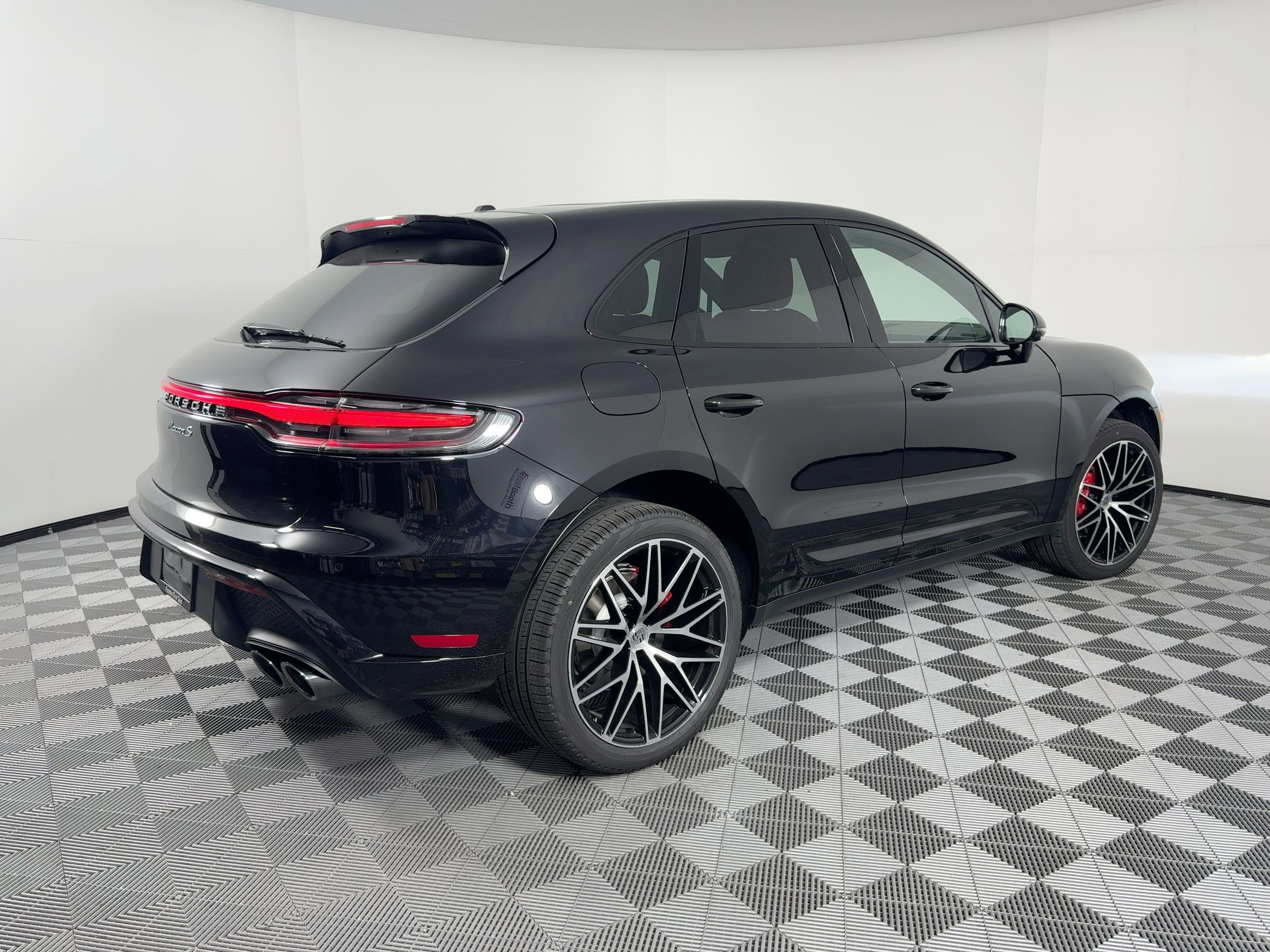 Used 2026 Porsche Macan S image 9