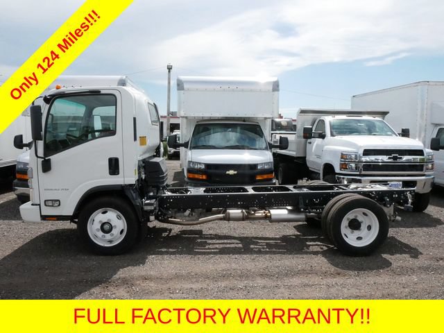 Used 2024 Chevrolet Low Cab Forward 5500XG RWD image 2
