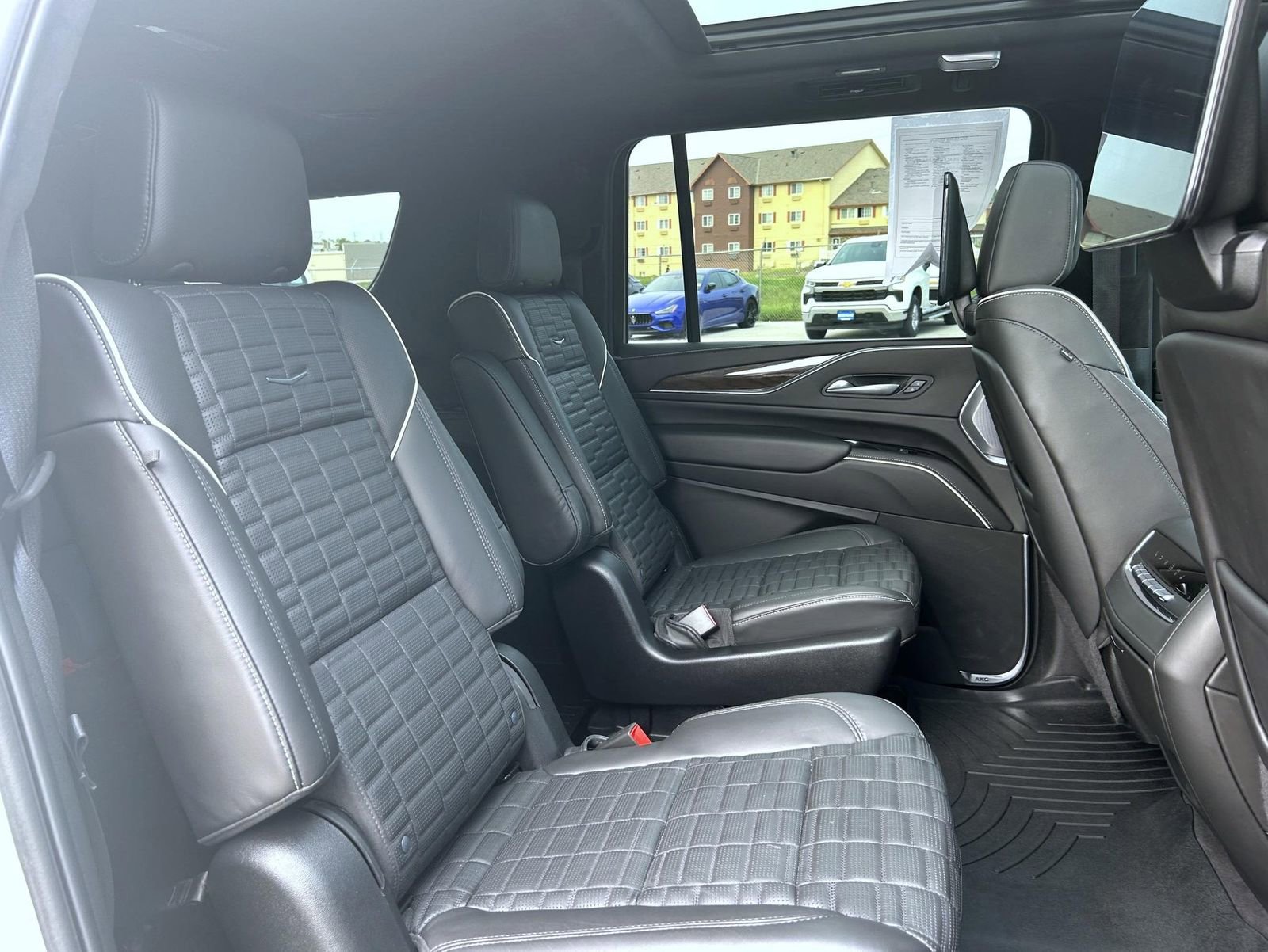 Certified 2024 Cadillac Escalade ESV Sport Platinum image 20