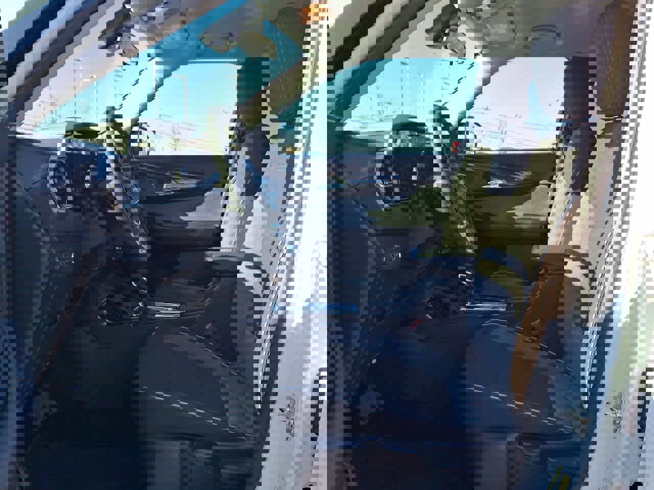 Used 2024 Chevrolet TrailBlazer LT w/ LT Cold Weather Package image 17