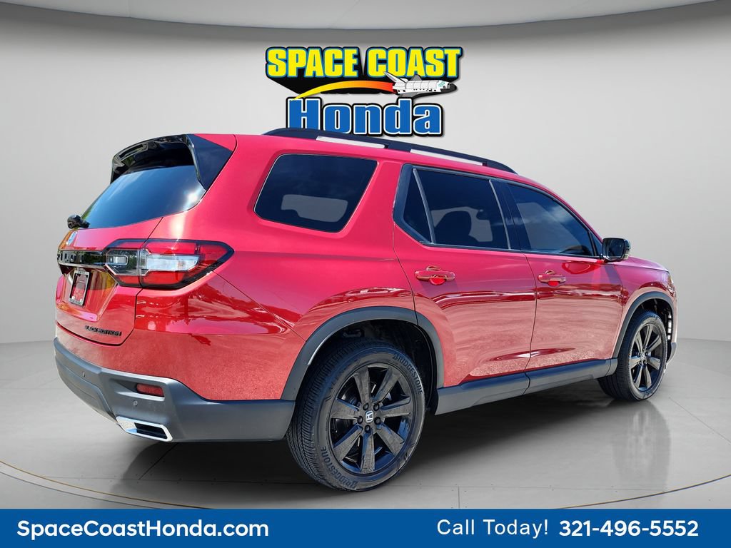 Certified 2025 Honda Pilot Black Edition image 3