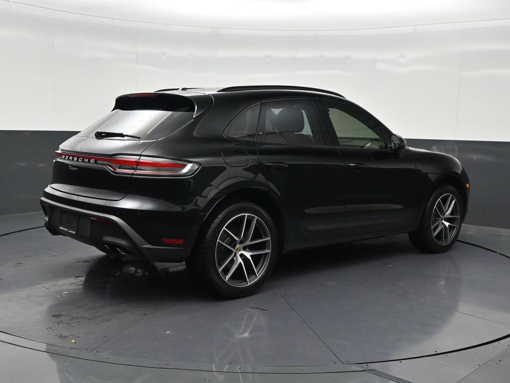 Used 2022 Porsche Macan AWD/4WD image 5