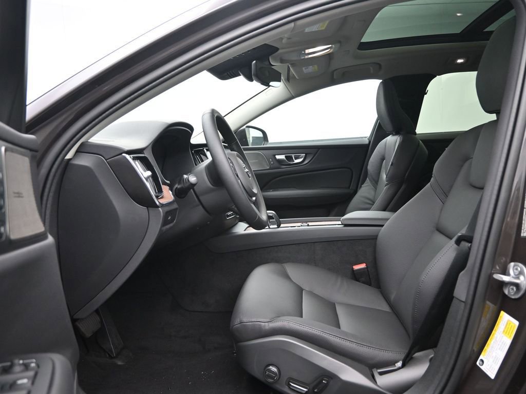 New 2025 Volvo V60 B5 Cross Country Plus w/ Protection Package Premier image 23