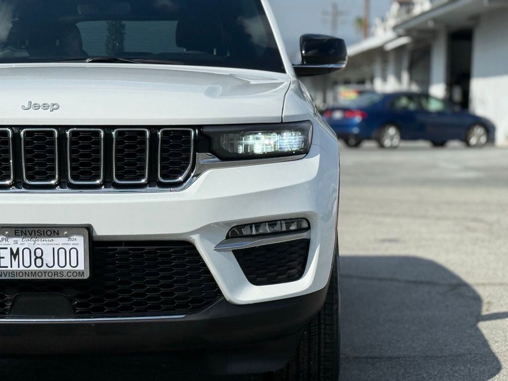 Certified 2024 Jeep Grand Cherokee Limited image 4