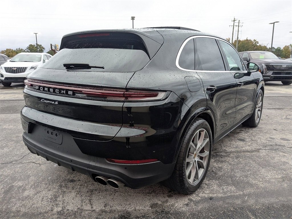 Used 2024 Porsche Cayenne S image 8