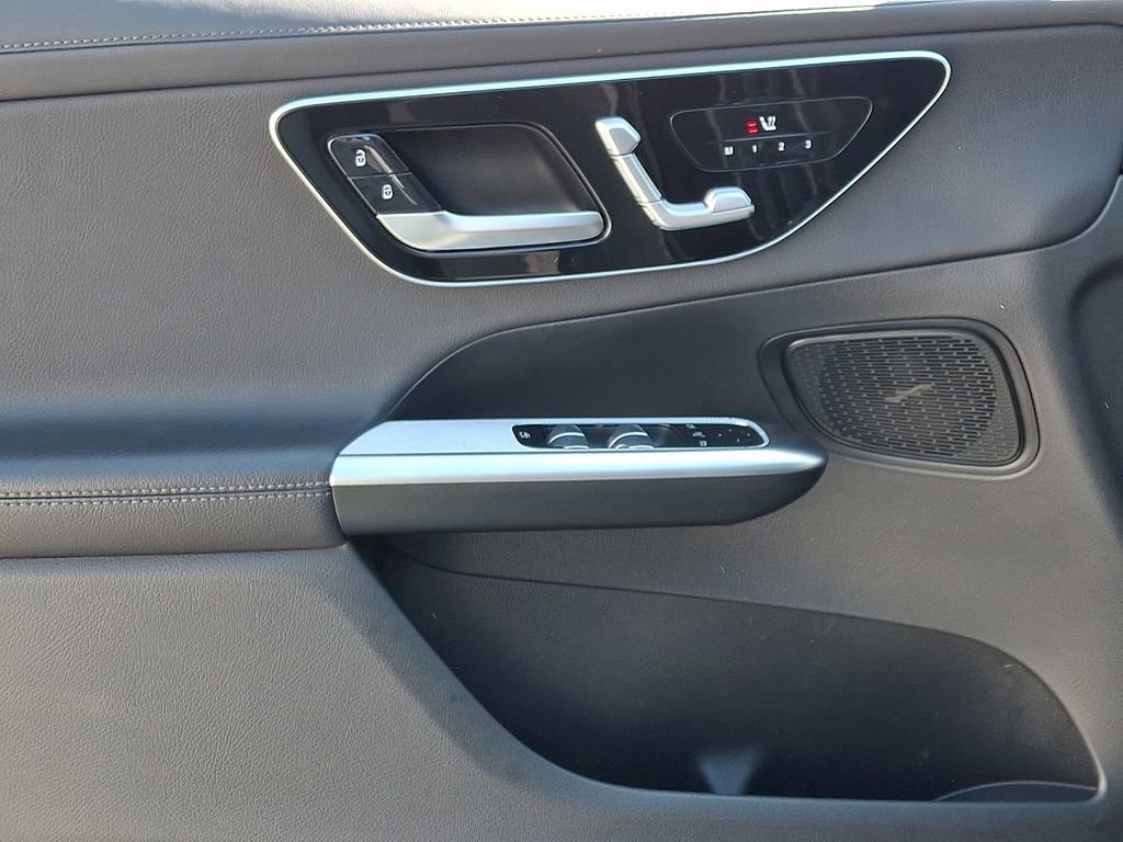 Used 2023 Mercedes-Benz GLC 300 4MATIC image 14