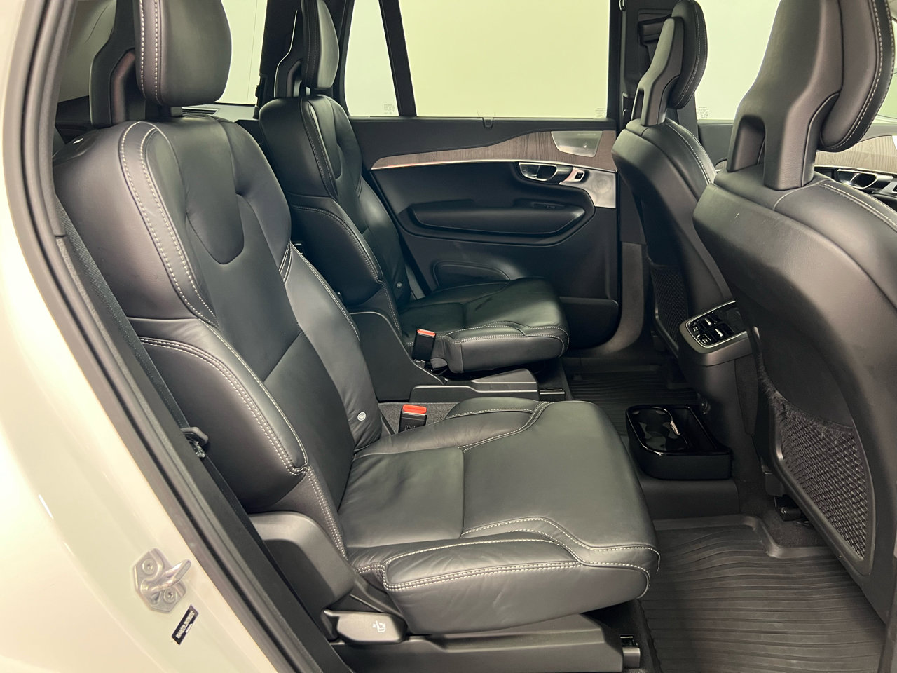 Used 2022 Volvo XC90 T6 Inscription w/ Advanced Package image 17