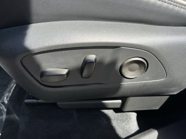 Used 2024 GMC Acadia Denali w/ LPO, Floor Liner Package AWD/4WD image 10