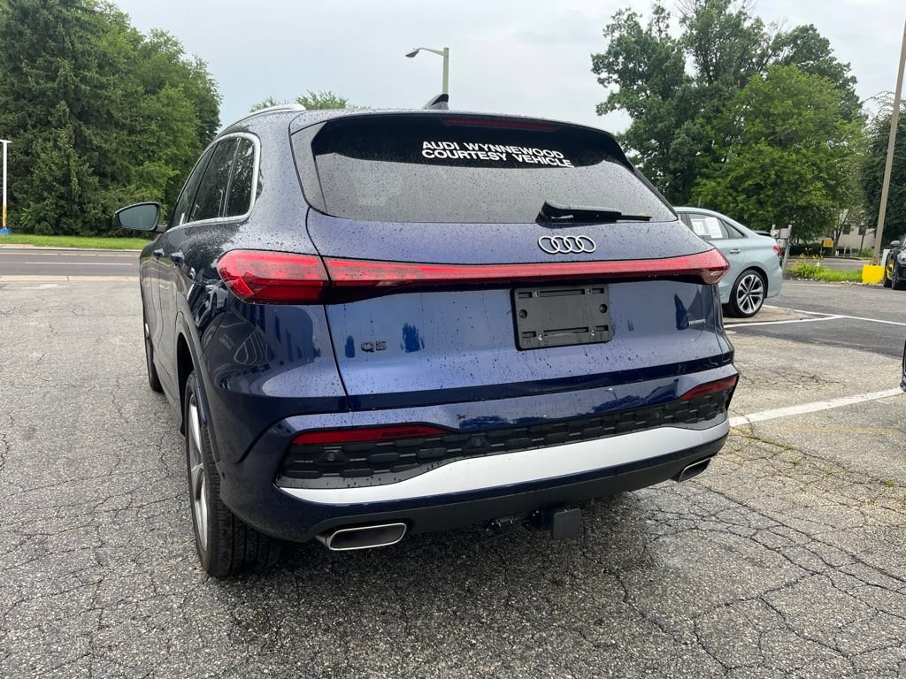 Used 2025 Audi Q5 Premium Plus w/ Premium Plus AWD/4WD image 4