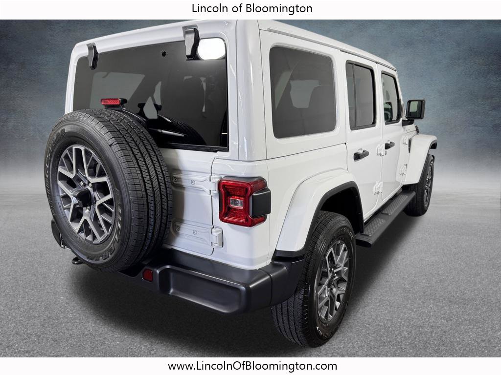 Used 2025 Jeep Wrangler Unlimited Sahara AWD/4WD image 6