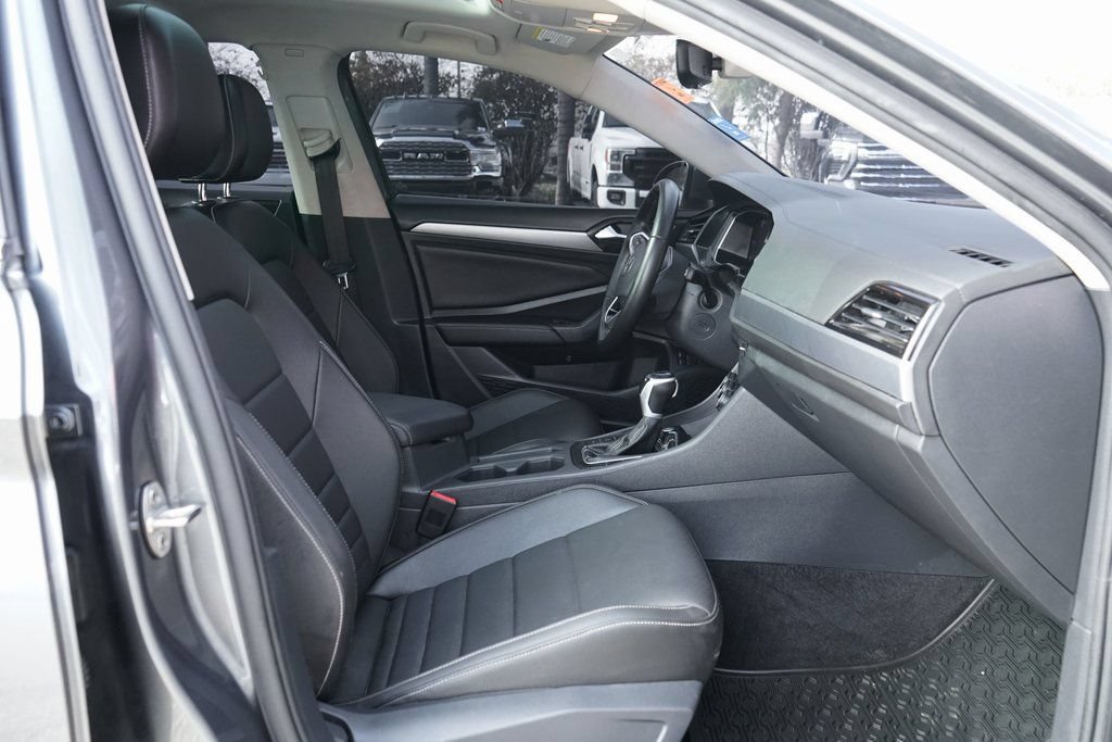 Used 2022 Volkswagen Jetta SE FWD image 40