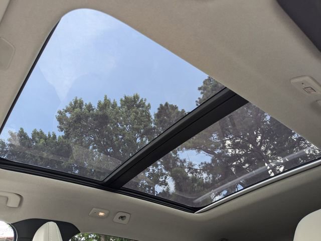 New 2025 Volvo XC40 B5 Plus w/ Protection Package Premier image 26