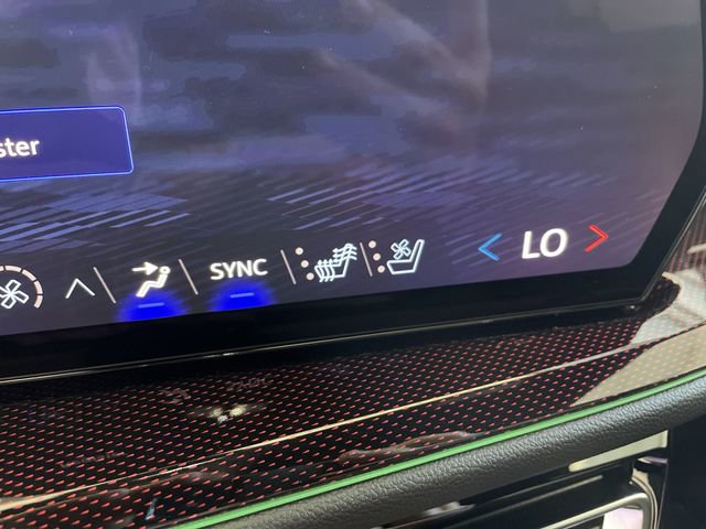 New 2026 Chevrolet Traverse RS image 38