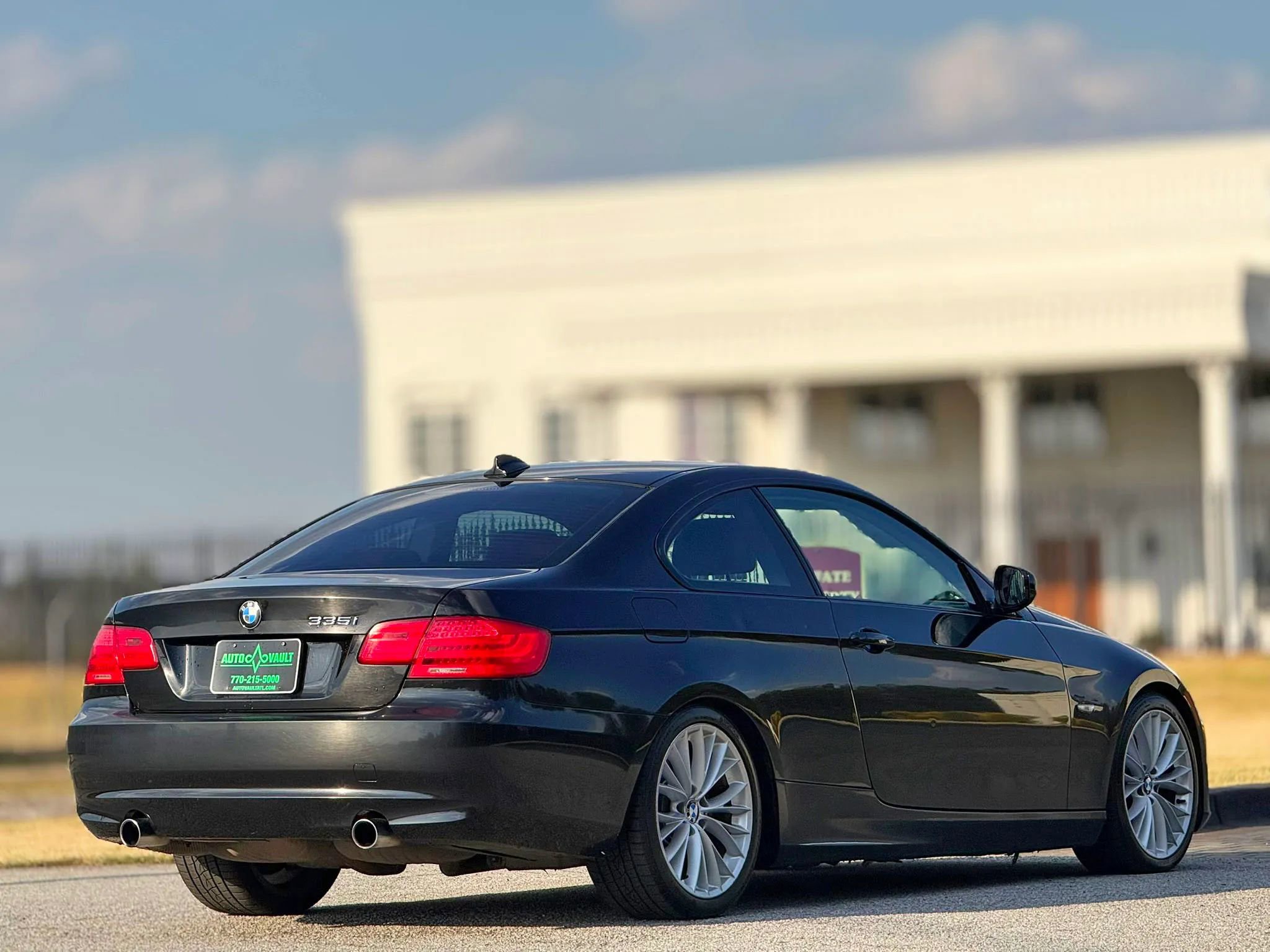 Used 2011 BMW 335i Coupe image 12