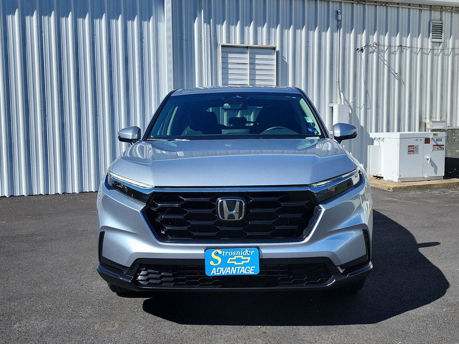 Used 2025 Honda CR-V LX image 8