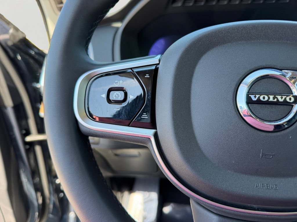 Certified 2025 Volvo XC90 T8 Plus AWD/4WD image 20