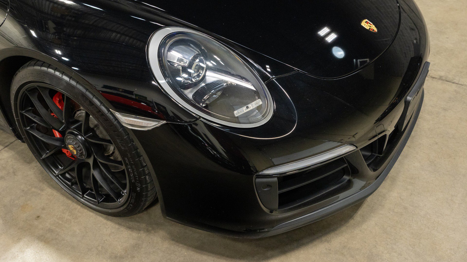 Used 2019 Porsche 911 Carrera 4 GTS image 16