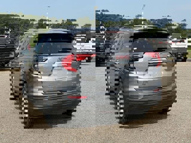 Used 2021 GMC Terrain SLE w/ Driver Convenience Package image 6