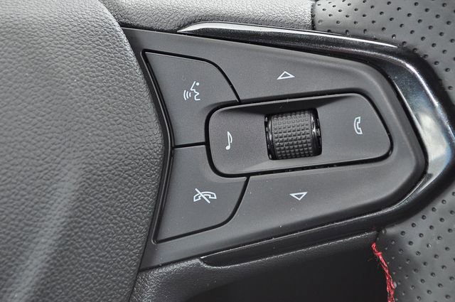 Used 2025 Chevrolet Trax RS w/ Driver Confidence Package image 29