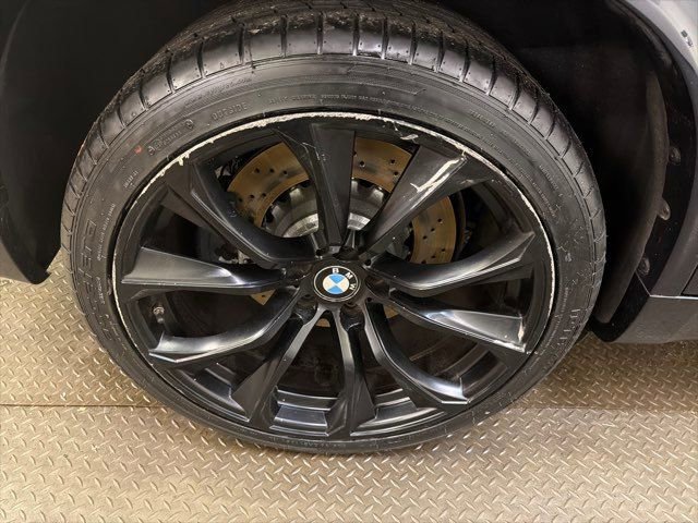Used 2017 BMW X5 M w/ Executive Package image 10
