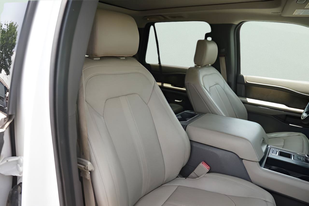 Used 2018 Ford Expedition Max Limited w/ Equipment Group 302A RWD image 22