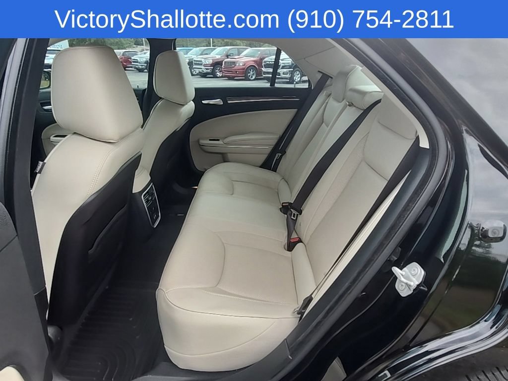 Used 2021 Chrysler 300 Touring L RWD image 22