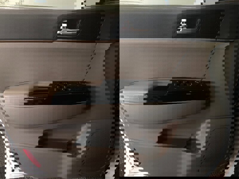 Used 2018 Kia Sportage EX image 16