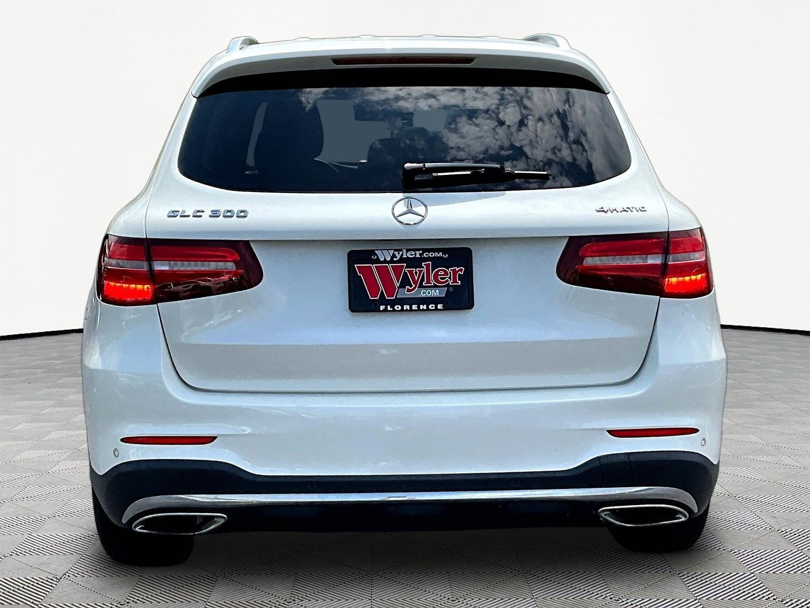 Used 2018 Mercedes-Benz GLC 300 4MATIC image 5