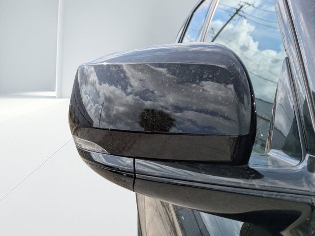 New 2025 Jeep Grand Cherokee L Laredo image 10