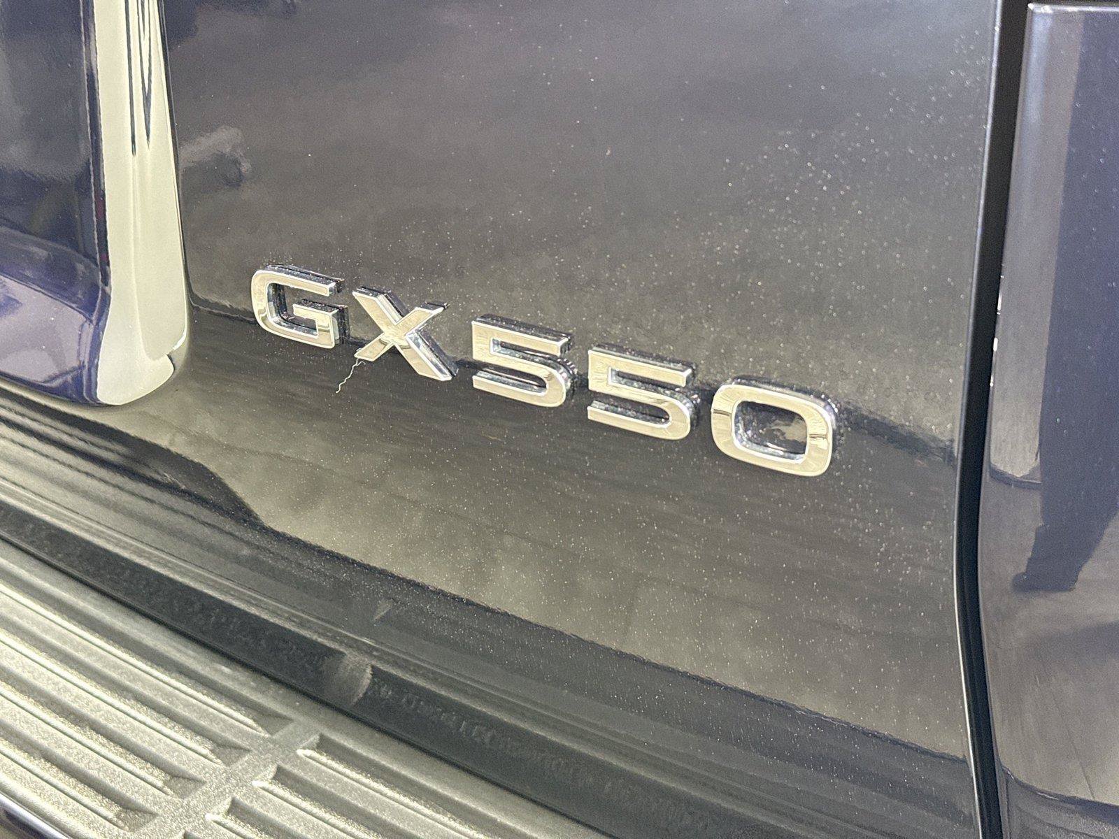 Used 2025 Lexus GX 550 w/ Accessory Package (2T) AWD/4WD image 15