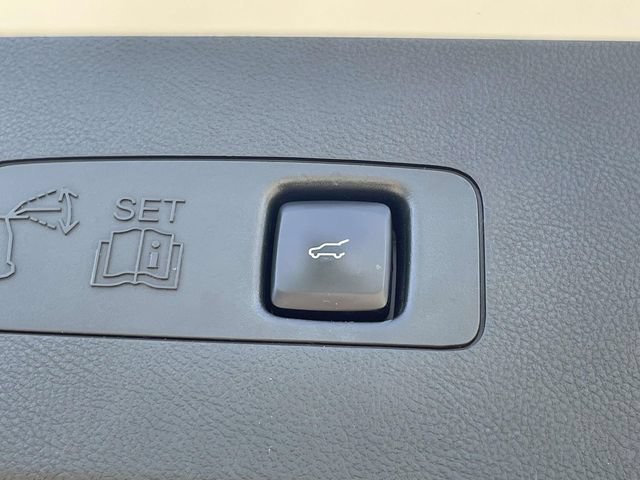 Used 2021 Lincoln Corsair Grand Touring AWD/4WD image 13
