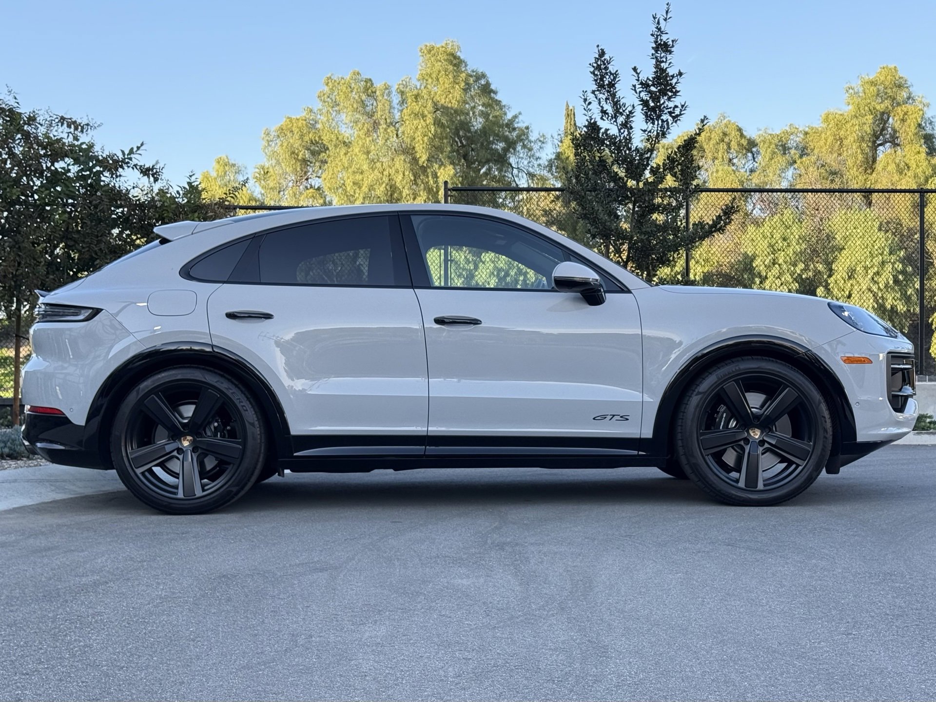 Used 2025 Porsche Cayenne GTS image 8