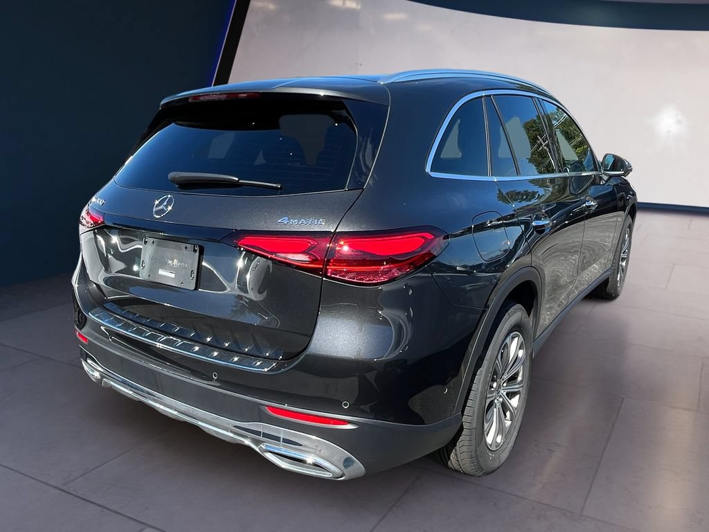 Used 2023 Mercedes-Benz GLC 300 4MATIC image 5