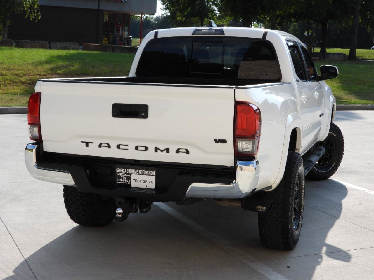 Used 2021 Toyota Tacoma SR5 RWD image 13