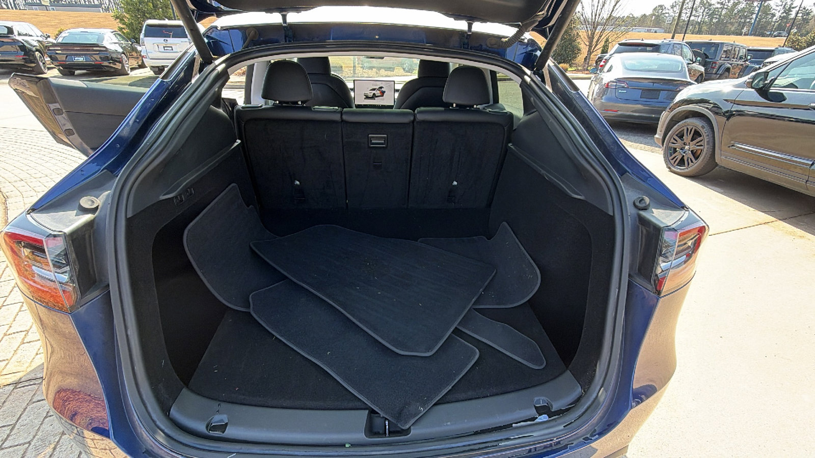 Used 2023 Tesla Model Y Long Range image 13